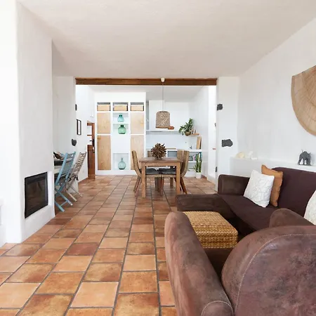 Tabaiba Suites Lanzarote - Macaronesia Homes *