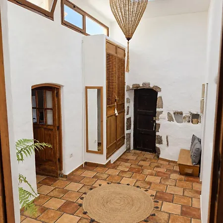Tabaiba Suites Lanzarote - Macaronesia Homes *