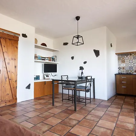 Tabaiba Suites Lanzarote - Macaronesia Homes La Asomada (Lanzarote)